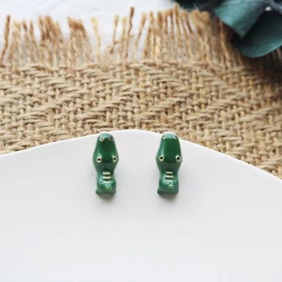 Cute Crocodile Earrings🐊 - Picture 2 of 3